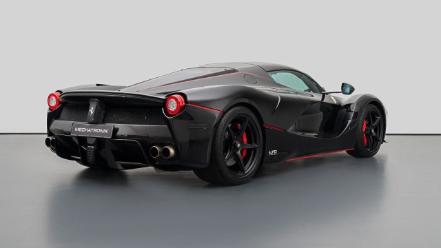  Ferrari LaFerrari Aperta