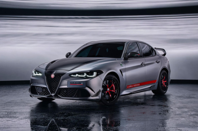 Alfa Romeo Giulia Quadrifoglio Luna Rossa