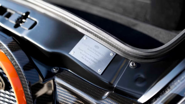 Bugatti Veyron тестов автомобил