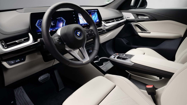 BMW  iX1 eDrive20 