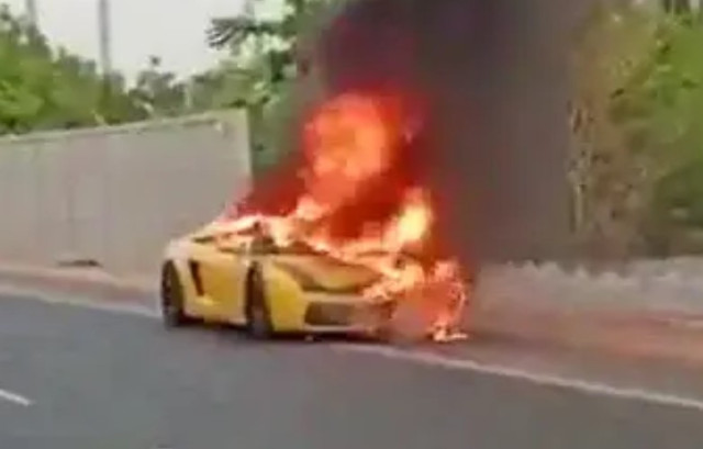 Lamborghini пожар