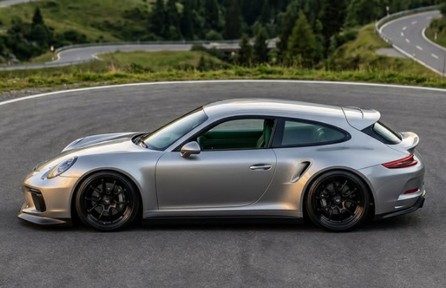 Porsche 911 се превръща в комби