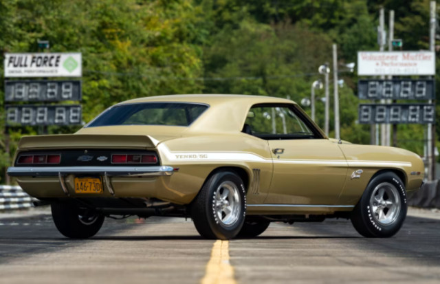 Chevrolet Camaro Yenko COPO