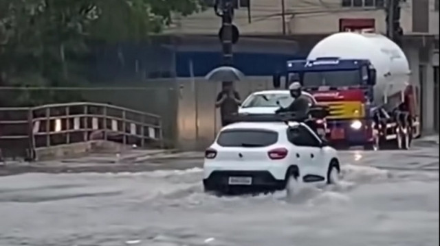 Renault наводнение